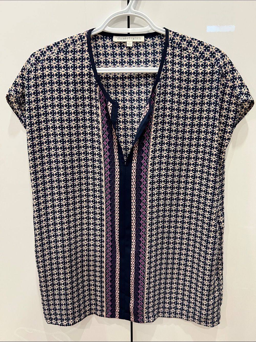 Daniel Rainn Navy, Cream & Pink Patterned Split-Neck Blouse S
